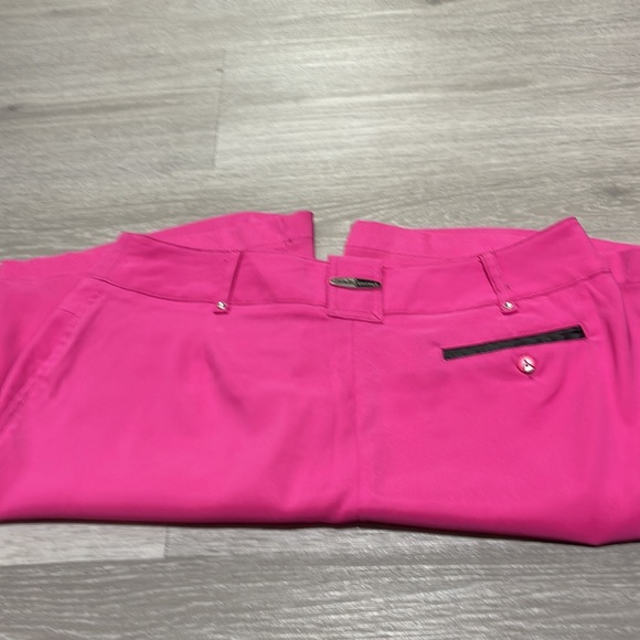 Jamie Sadock - Picture 5 of 7